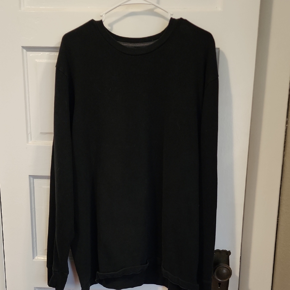 Old Navy Men's Black Crewneck Sweater